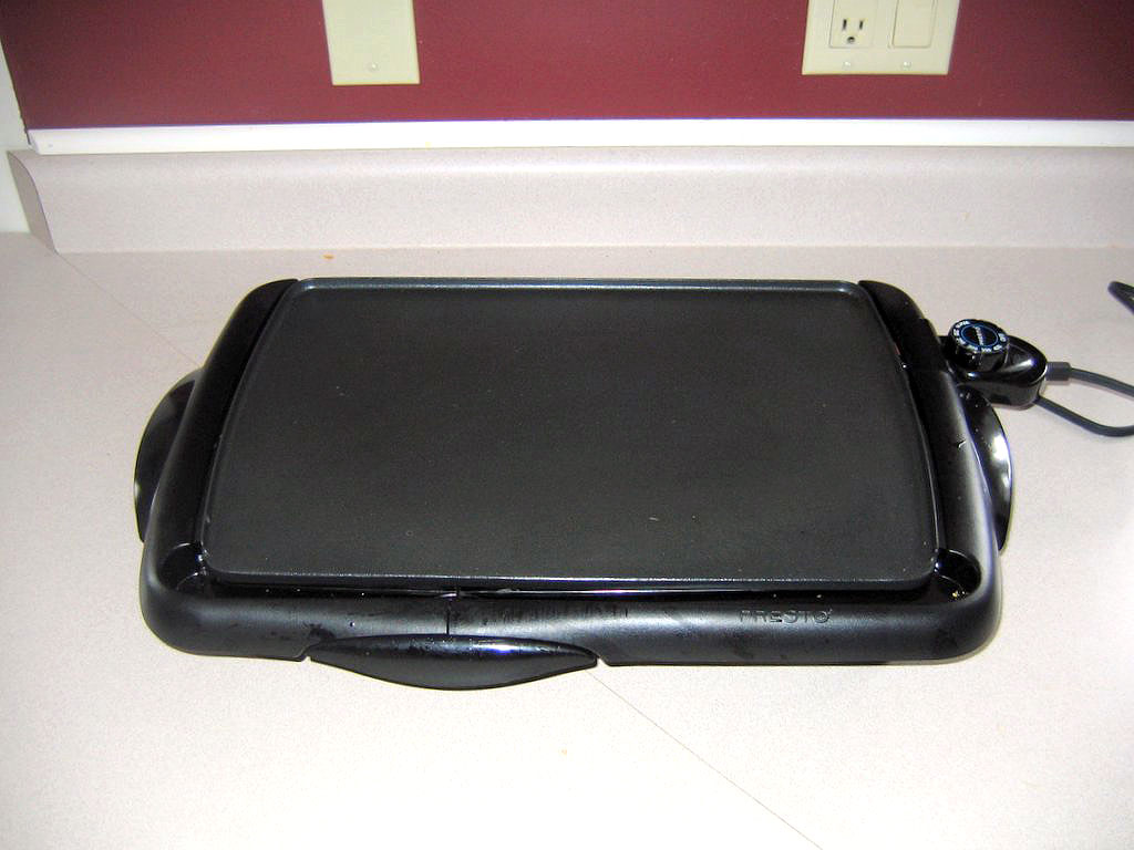 Electric home-use griddle